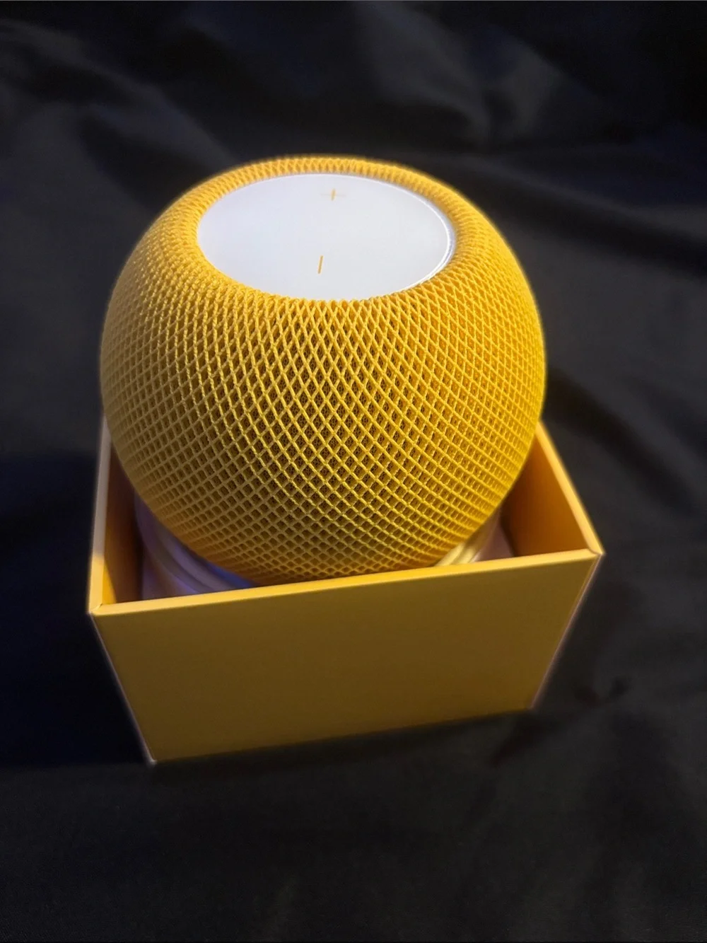 Brand new never used!!Apple HomePod mini - Yellow
